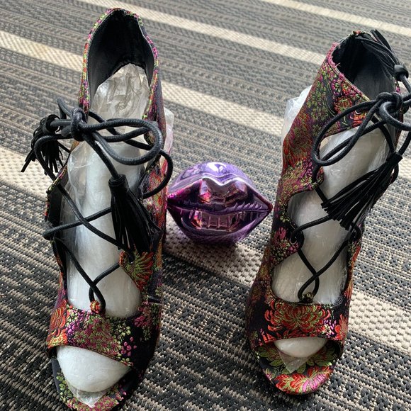 Sexy VINTAGE floral heels - Picture 2 of 3